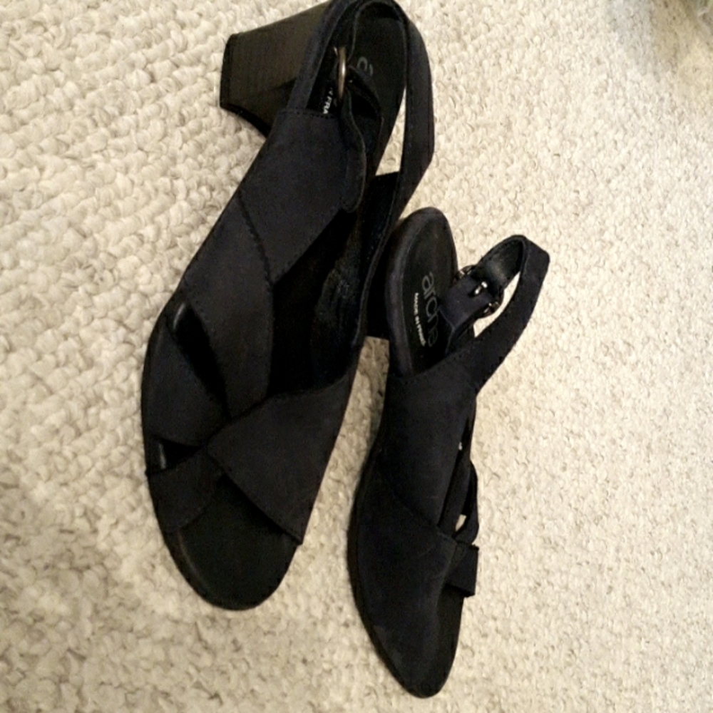 Bland new Archer opentow shoes Size 36